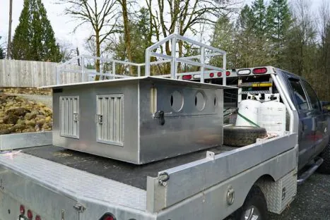 Alder Grove Aluminum Dog Box Hunting Dog Box for Trucks Double